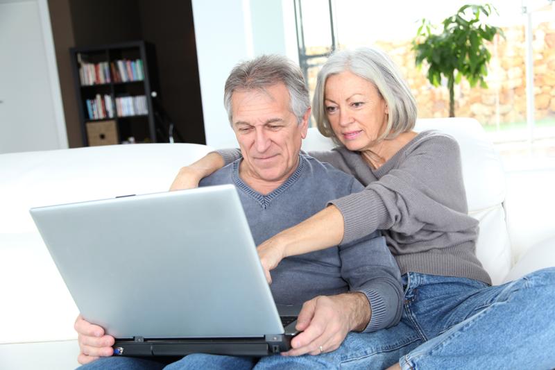 How To Talk With Your Elderly Parents About Their Credit Card Debt